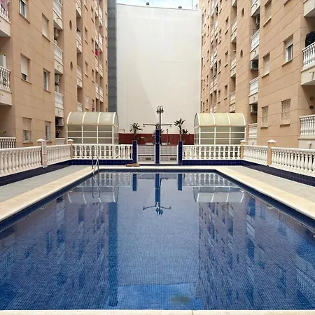 Piso Con Piscina, Centrico, Cerca De La Playa